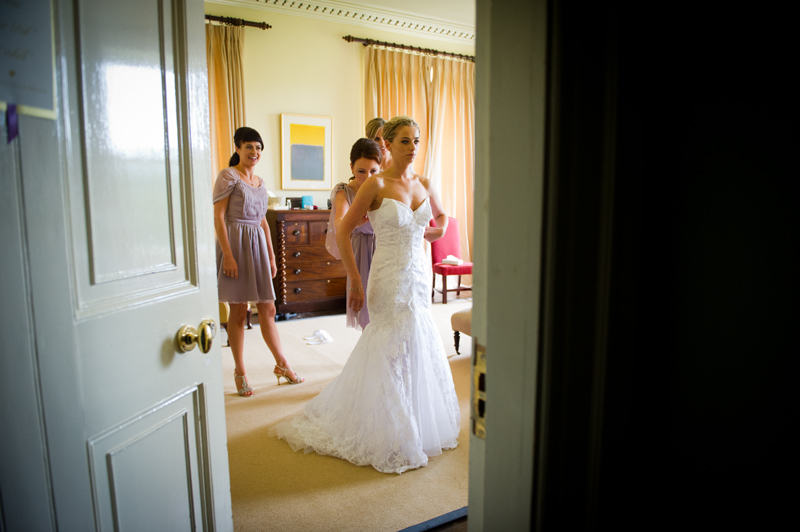 manor house bride getting ready 