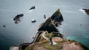 Ireland Wedding Dunquin Pier - Dingle the happy couple at Duinquin and winding down to the beach